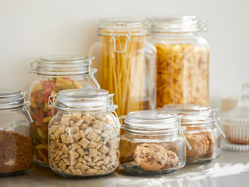 Airtight glass container for food storage
